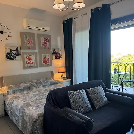 Monolocale Moderno Apartman