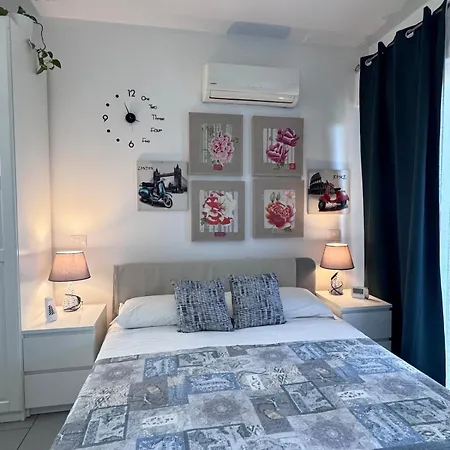 Monolocale Moderno Daire *